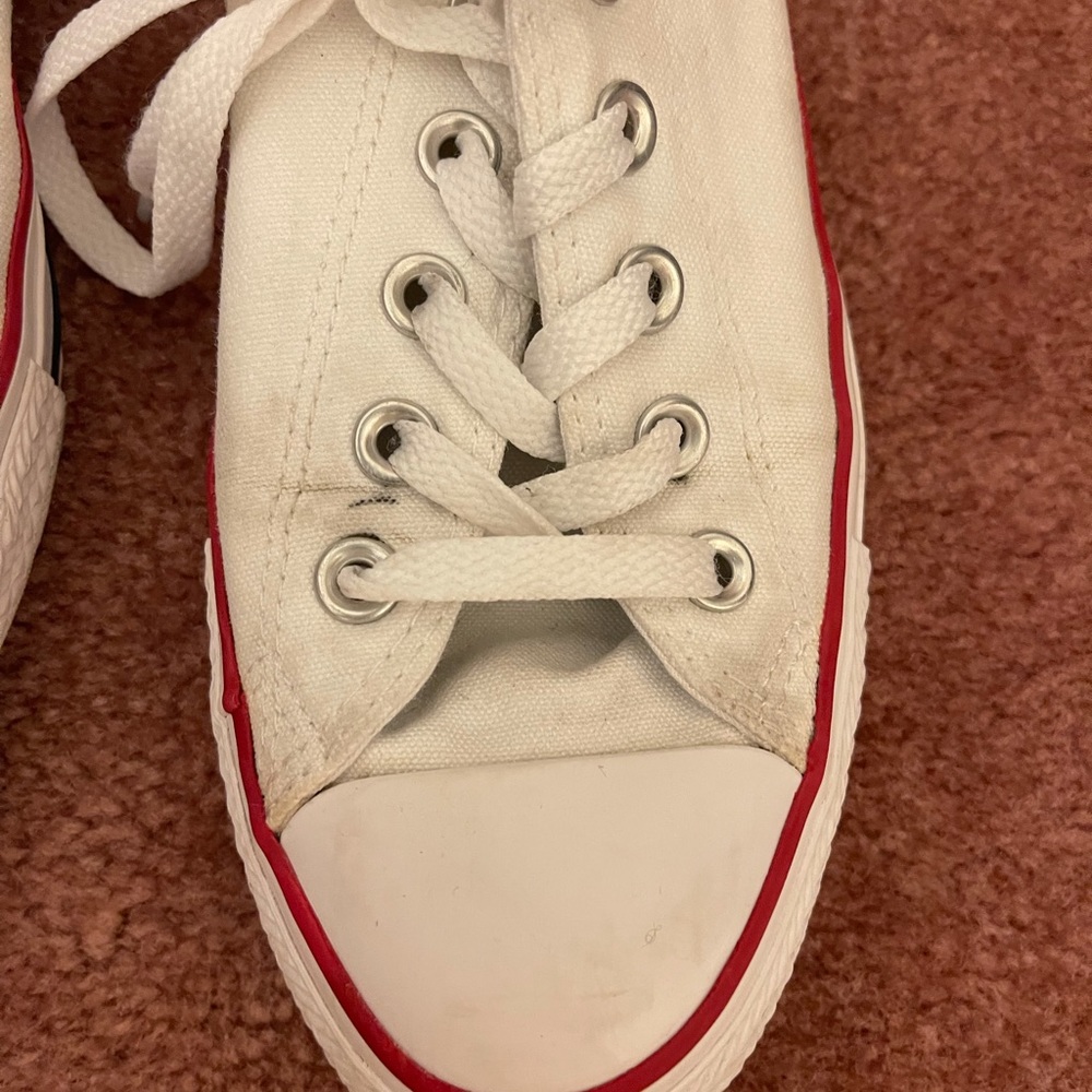 White converse - Picture 6 of 6
